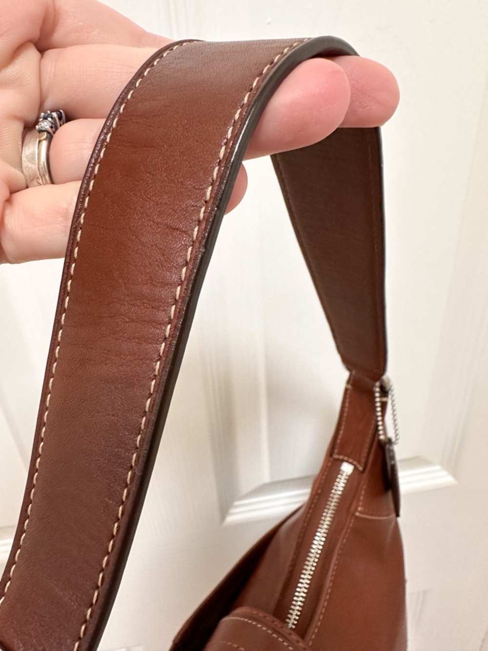 Coach Hamilton Hobo Cognac Glovetanned Leather Buckle Shoulder Bag
Y2K - Picture 7 of 16